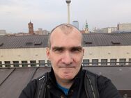 Suche Dich für Freundschaften oder bei symbathie auch Beziehung - Berlin