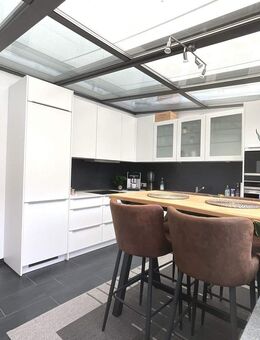 RESERVIERT Liebevoll saniertes Reihenmittelhaus in Harleshausen mit Wintergarten - Kassel