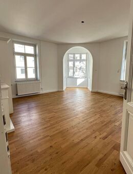 ISAR- Blick,TOP Altbau, 2. OG m Lift, 2 Balkone, sofort frei - München