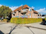 Hafenblick und direkte Strandnähe: Bezugsfreie 2-Raum-Whg. mit Garage, Balkon, EBK uvm. // Laboe - Laboe