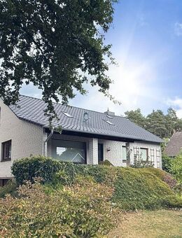 Platz für Familienleben - massiv gebaut, modernisiert und voller Möglichkeiten! (NJ-1020-88) - Winsen (Aller)