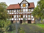 Zweifamilienkunsthaus mit traumhaftem Garten in sonniger Ortsrandlage - Spangenberg