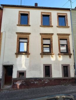 Zweifamilienhaus mit vielen Möglichkeiten in guter Lage von St. Ingbert - Sankt Ingbert