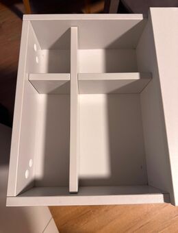 Set / Kleiderschrank, wickelkommode, Bett, Regale - Berlin Spandau