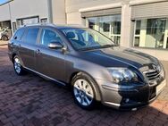 Toyota Avensis Kombi 1.8 Executive aus Opas Garage - Halle (Saale)