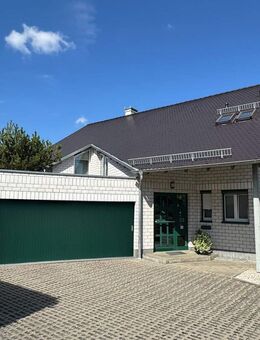 Elegantes Einfamilienhaus mit Garten, Kamin und exklusiven Annehmlichkeiten in Zwickau - Zwickau