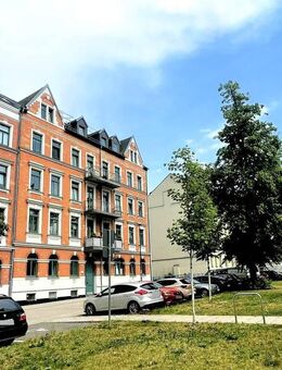Investment-Gelegenheit: Gemütliche 2-Raum-Wohnung in Bernsdorf mit Balkon und offener Küche - Chemnitz