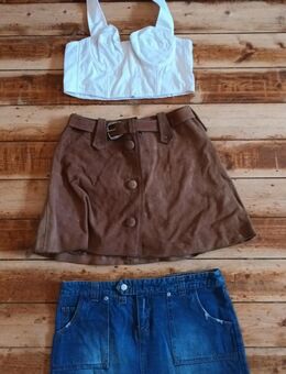 NEU! Damen Teeny Kleidung 34 XS Blusen Kurzarm + 3/4-Arm + Langarm <> Tops <> Corsagen <> Negligees Nachtkleider aus Satin Baumwolle Seide <> Kleider <> Jeans m. Zebramuster <> Tangas <> BHs <> Kurzjacken + Accessoires - Schladen-Werla