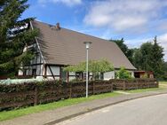 Wohnhaus mit Fachwerk - Traumgrundstück mit ca. 10.500 m² - Einbauküche - Kaminofen - Carport.... - Groß Wüstenfelde