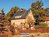 + Ohne Provision + Einfamilienhaus mit Garten und Doppelgarage + - Mastershausen