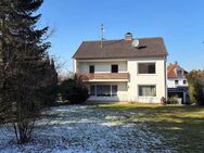 Freistehendes Einfamilienhaus und Grundstück mit viel Potenzial - Neusäß