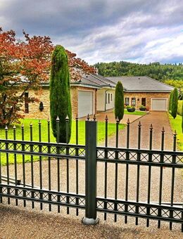 Top sanierter Winkelbungalow in bezaubernder Aussichtslage - Baden-Baden
