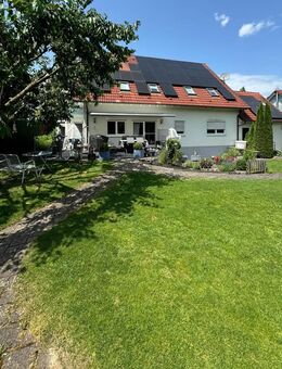 Ideal für Paare mit hohem Anspruch an Wohnkomfort: Barrierearme EG-Whg mit Gartenanteil in Eggingen - Ulm