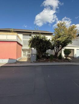 RENDITEOBJEKT SUCHT KAPITALANLEGER! ATTRAKTIVES UND GEPFLEGTES MEHRFAMILIENHAUS MIT 5 WOHNEINHEITEN IN KÖNIGSWINTER-RAUSCHENDORF - Königswinter