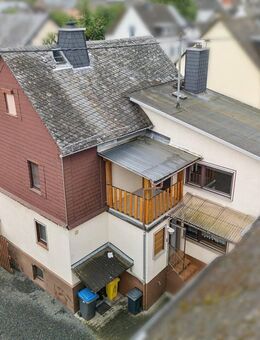 Einfamilienhaus mit Scheune und gepflegtem Garten! - Birlenbach