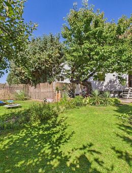 Solides Reihenmittelhaus mit Garten, zwei Garagenstellplätze und Platz für die ganze Familie! - Regensburg