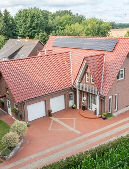 Gepflegtes, großes Einfamilienhaus mit PV-Anlage und Doppelgarage im Außenbereich - Lastrup