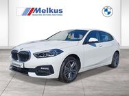 BMW 118, i Sport Line adapt Komfortzg, Jahr 2024 - Dresden