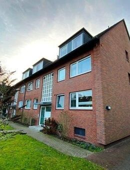 freie 3 Zi.-Dachwohnung mit Außenstellplatz - Hamburg