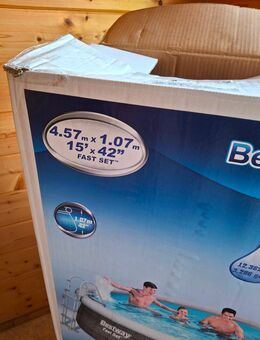 Bestway Swimmingpool - Meinerzhagen