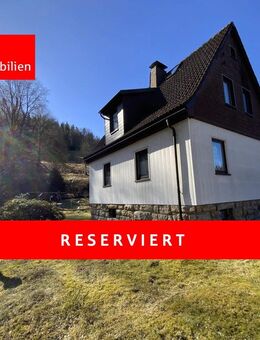 Kleines Einfamilienhaus mit herrlichem Grundstück - Gräfenthal