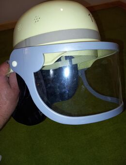 Fasching - Karneval - Feuerwehrmann - Feuerwehrhelm mit Nackenschutz und Visier - Neualbenreuth