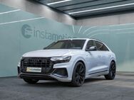 Audi Q8, 55 TFSIe Q 2 x S LINE LM23 S-SITZE, Jahr 2021 - München