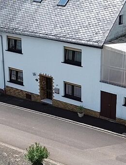 Charmante Doppelhaushälfte in ruhiger Lage von Pellingen - Pellingen