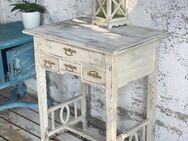 ~ Vintage Holztisch mit shabby-chic Finish eleganten Design - Überlingen Zentrum