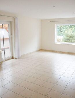 Bezugsfrei und sehr gepflegt : DHH mit Terrasse und Garage in Zentrumsnähe von Heide - Heide