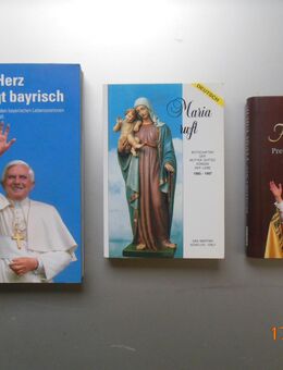 Bücher von Papst Benedikt XVI. - München Maxvorstadt