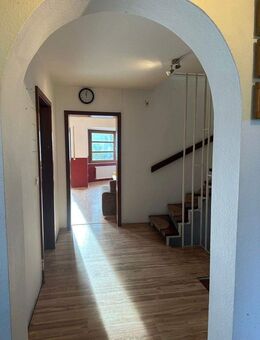 Schönes Reihenendhaus in zentraler Lage -PROVISIONSFREI- - Illingen (Baden-Württemberg)