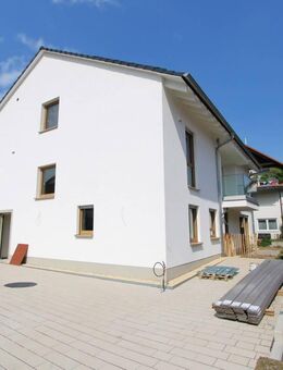 Exklusives Wohnen - 4-Zimmer-Dachgeschosswohnung mit zwei Terrassen - Edenkoben