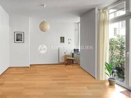 Bezugsfrei: gut geschnittene 2-Zimmer-Erdgeschosswohnung mit Terrasse und Einbauküche. Top Lage ! - Berlin