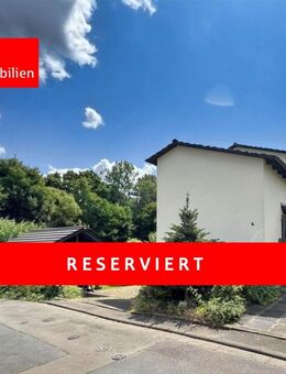 Gepflegtes Zweifamilienhaus mit großzügigem Grundstück in ländlicher Ruhe - Wohratal