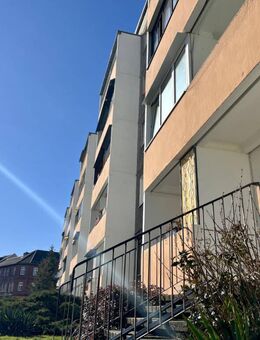 Dessau Nord 3-Raum-Wohnung im 2.OG mit Dusche + Balkon - Dessau-Roßlau