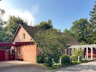 Einfamilienhaus mit zwei separaten Wohneinheiten und großem Garten direkt am Waldrand - Krempel