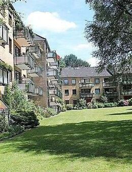 Neu! Renovierungsbedürftige 2,5 Zimmer Wohnung mit sonnigem Balkon und eigener Garage im schönen Wedel! - Wedel