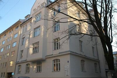 SCHWABING - Wohnen und Arbeiten in denkmalgeschütztem Altbau