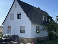 Modernisierungsbedürftiges Einfamilienhaus mit Garage und Garten. - Hessisch Lichtenau