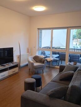 Schicke 2-Zimmer-Wohnung mit großem Balkon - Offenbach (Main)