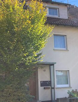 VS-Schwenningen, Doppelhaushälfte mit 3 Wohnungen, Doppelgarage. - Villingen-Schwenningen