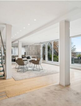 Grandios Wohnen: High-End Penthouse in Top Lage - Aachen
