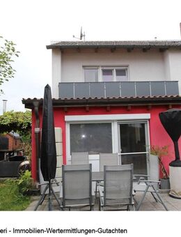 Gepflegtes Reiheneckhaus in Schwaig mit ausgebautem Studio inkl. Garage u.v.m. - Schwaig (Nürnberg)