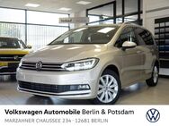 VW Touran, 1.5 l TSI Highline, Jahr 2022 - Berlin