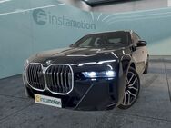 BMW 740, d xDrive Limousine M Sportpaket, Jahr 2024 - München