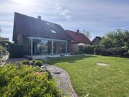 Einfamilienhaus mit Einliegerwohnung in familienfreundlicher Lage von Leopoldshöhe - Leopoldshöhe