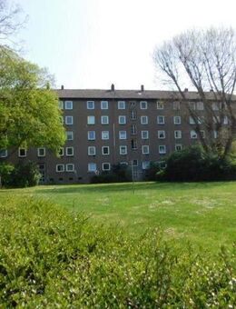 Zentral gelegene 3-Zimmerwohnung im 3. OG mit Vinylboden und schöner Aussicht... - Duisburg