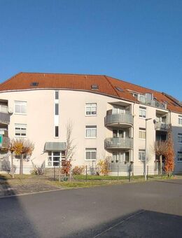 Hübsche Dachgeschosswohnung mit Balkon - Bitterfeld-Wolfen