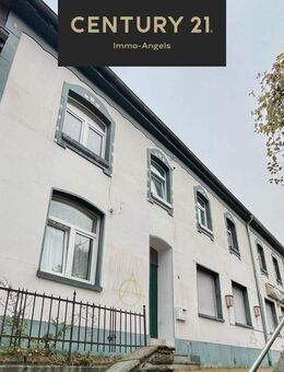 Sanierungsobjekt mit 2 Wohnungen in Übach-Palenberg Zentrum - Übach-Palenberg